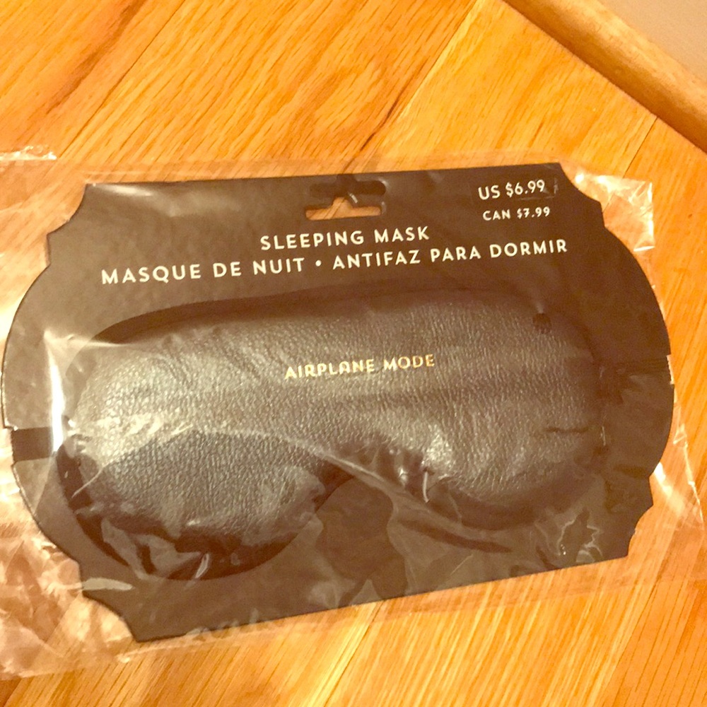 Free Mask with purchase (only one available)